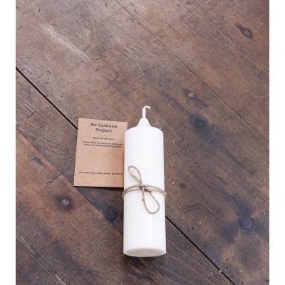 Bougie artisanale en cire de colza Ø 4 cm H 12,3 cm couchée avec fil et étiquette