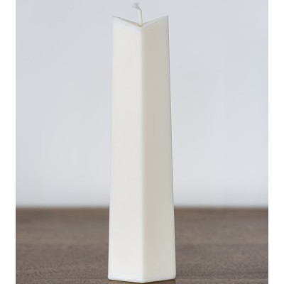 Bougie artisanale en cire de colza L 3,1 cm H 22,7 cm sur table en bois