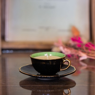 Bougie parfumée Yvaine – Bois d’Olivier, tasse à café