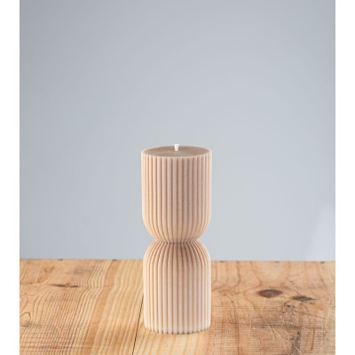 Bougie artisanale beige châtaignier, bougie naturelle en cire végétale de colza, design colonne grecque, vue de face
