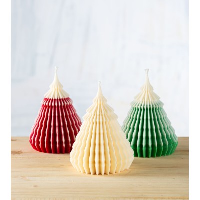 Bougies sapin de Noël crème – Un sapin artisanal élégant pour illuminer vos soirées de Noël.