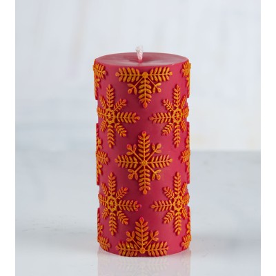 Bougie pilier "Flocon de neige" rouge et jaune – décoration artisanale, avec flocons peints à la main, légèrement différents