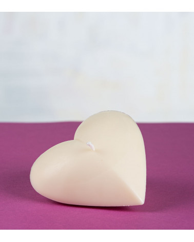 Bougie artisanale en forme de cœur, bougie naturelle en cire végétale, vue côté