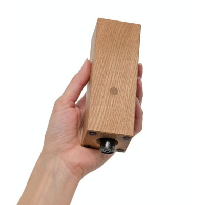 Vue du bougeoir avec le briquet caché intégré.