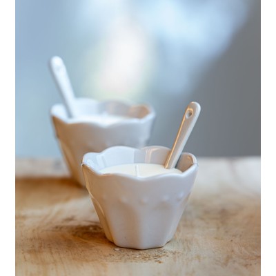 Duo de ramequins gris, avec bougies et cuillères