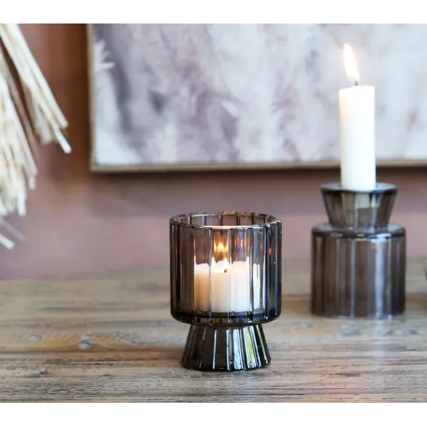 Photophore en verre moka avec chandelle et chauffe-plat allumées