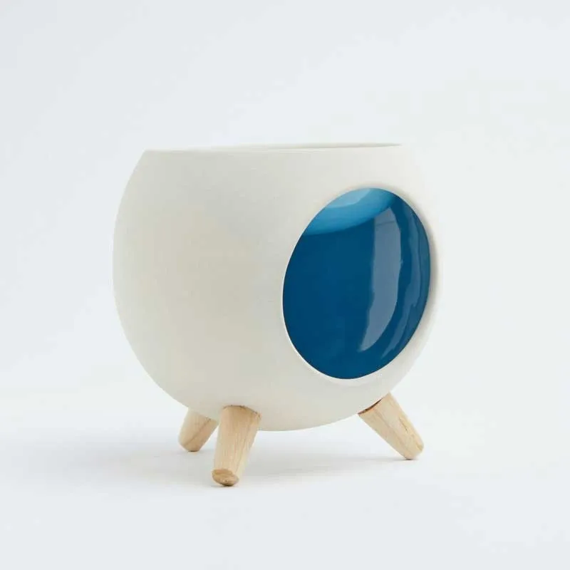 Brûle-parfum design ROUND BLUE vue de face avec intérieur bleu émaillé