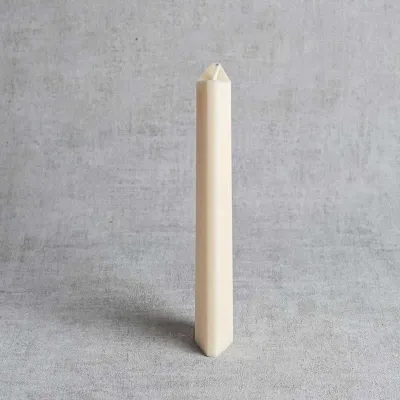 Bougie artisanale Rinette fabriquée en ESAT, design minimaliste
