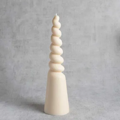 Bougie licorne Liselle en cire végétale de colza, bougie artisanale sculpturale