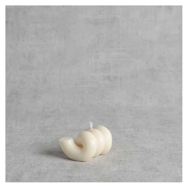 Bougie nœud "II" en cire végétale – H 4,9 cm – vue de face