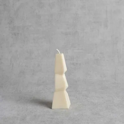 Détail segments étagés de la bougie "Dobraduras IV" en cire végétale artisanale