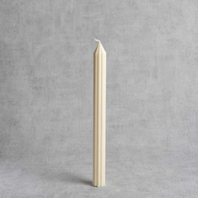 Chandelle cannelée "Opale" en cire végétale – H 24,5 cm – vue de face